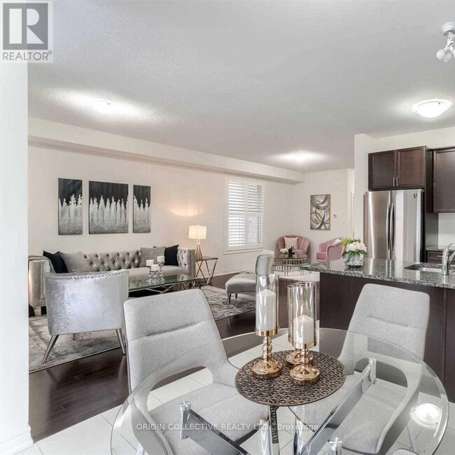 Photo du bâtiment - 15 Germain Cir