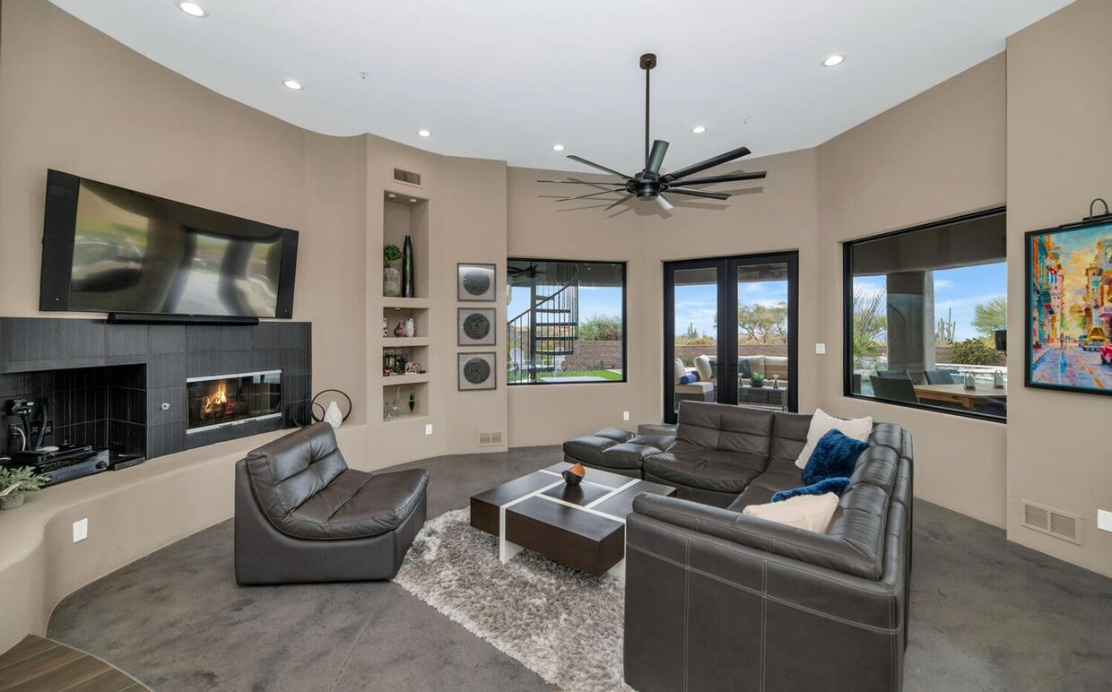 Foto principal - 9637 E Mark Ln