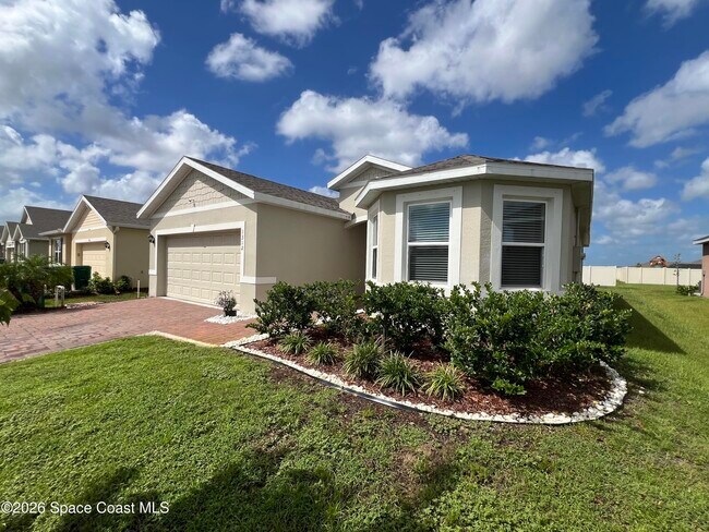 Foto del edificio - 1312 McFarland Dr