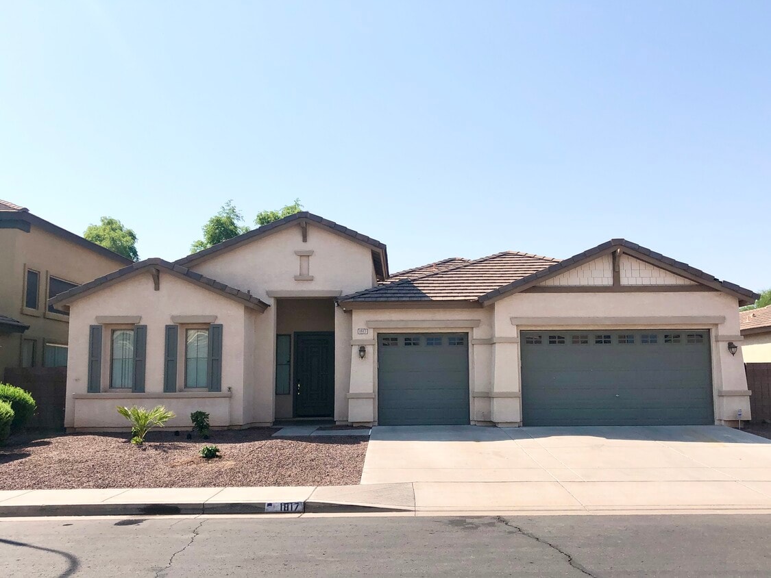 located on a quiet, inner last street of community - 1817 E Glacier Pl