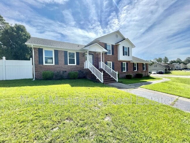 Building Photo - 127 Kristin Ave