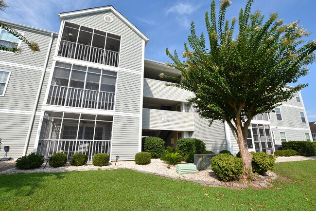 Foto del edificio - Spacious Condo Beautifully Furnished