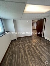 Building Photo - 202 Main Rd