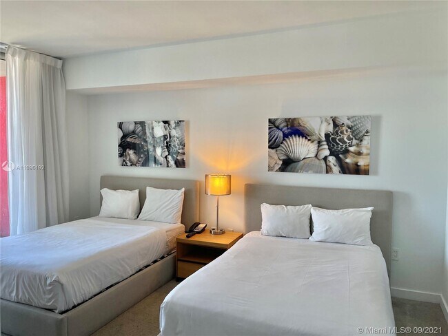 Foto del edificio - 2602 E Hallandale Beach Blvd