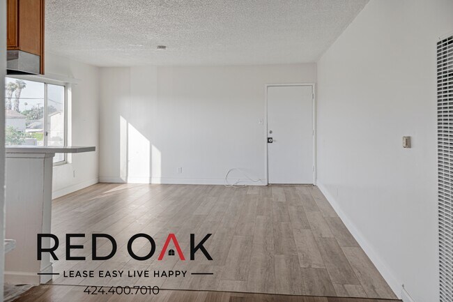 Foto del edificio - 3015 N Santa Fe Ave