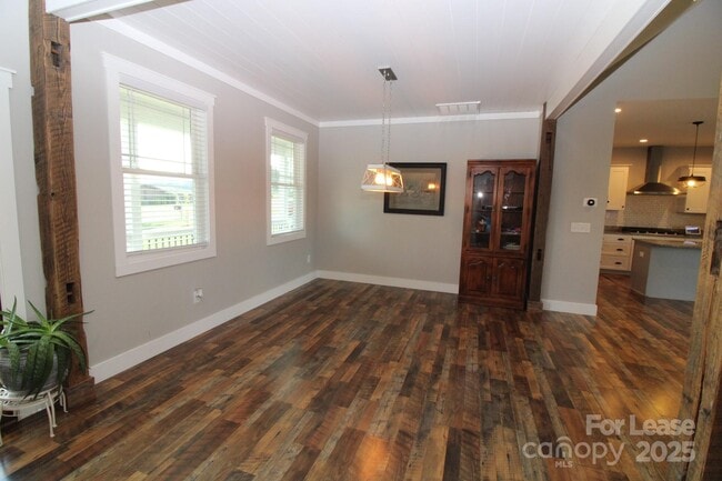 Building Photo - 1355 Bear Creek Rd