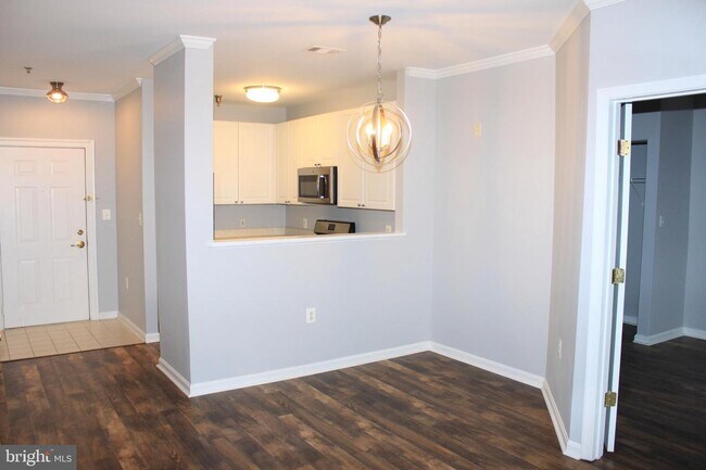 Building Photo - 171 Somervelle St