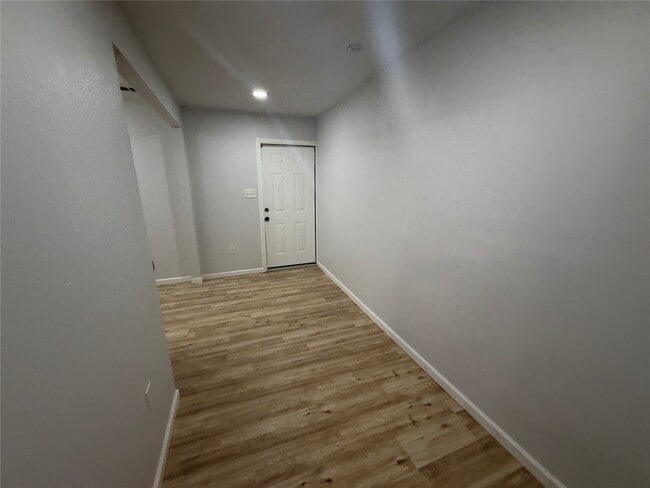 Building Photo - 4919 Cosby St