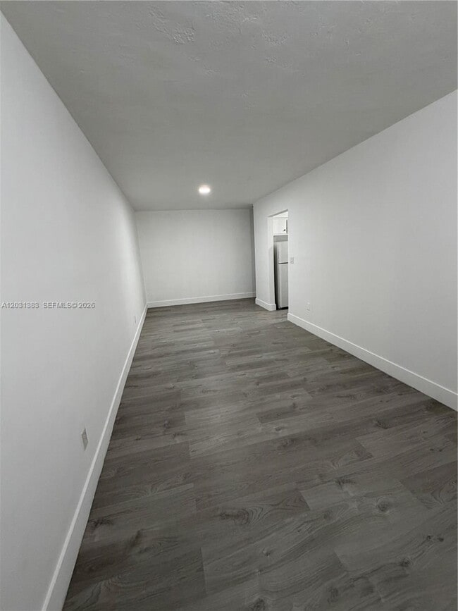 Foto del edificio - 324 Surfside Blvd