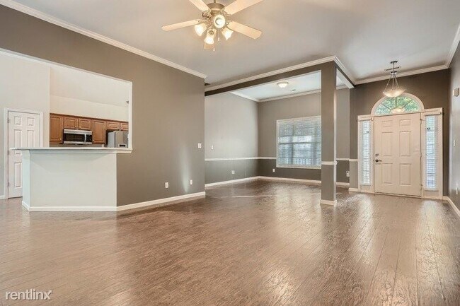 Building Photo - 4 br, 2 bath House - 132 Avondale Circle UNIT