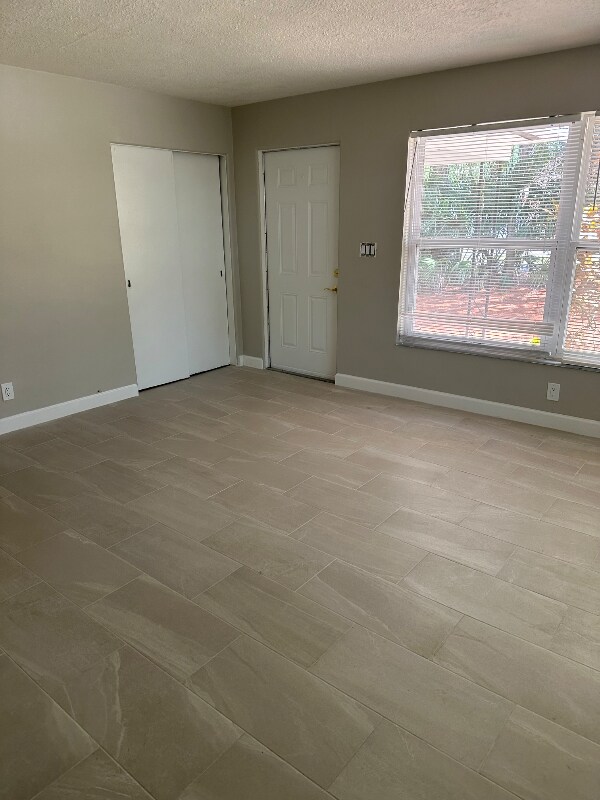 Foto del edificio - 7309 44th Ave N