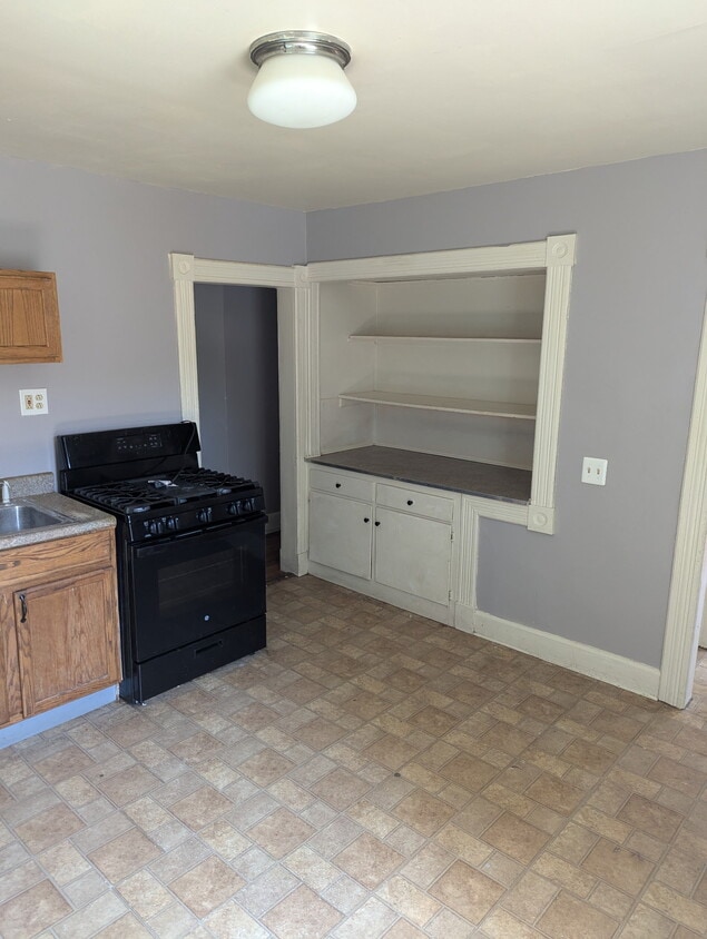 Photo - 67 Oak St (Middletown, CT)
