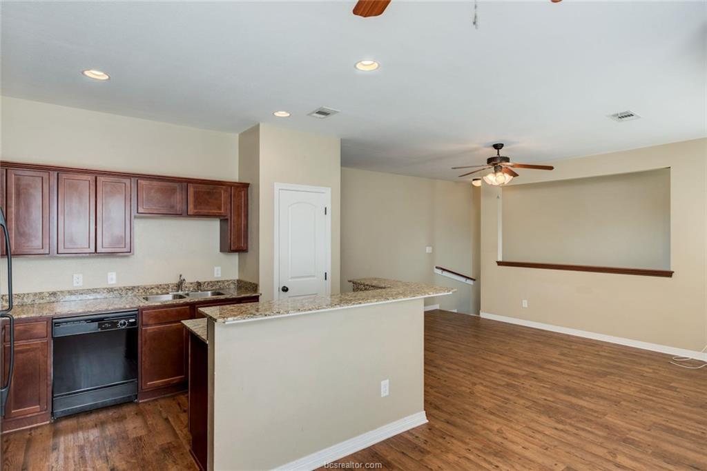 4141 Wellborn Rd Unit 825, Bryan, TX 77801 Condo for Rent in Bryan