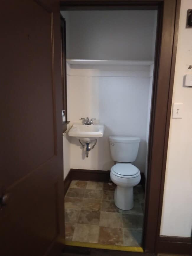 Building Photo - 632 W Prospect Ave