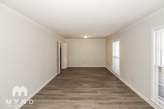 Building Photo - 5675 Newberry Ave