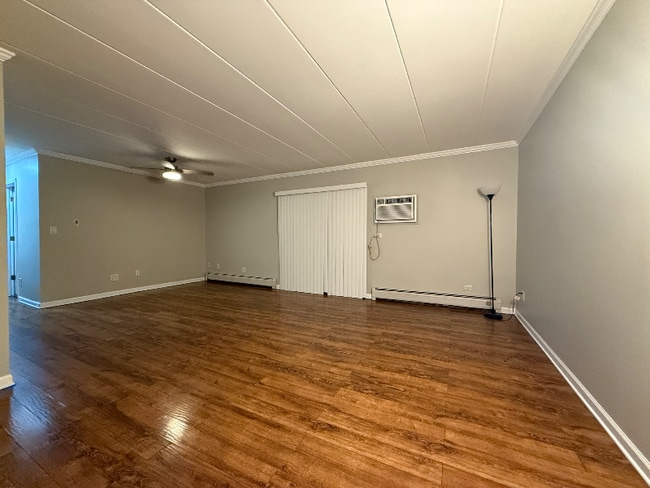 Foto del edificio - 154 E Bailey Rd