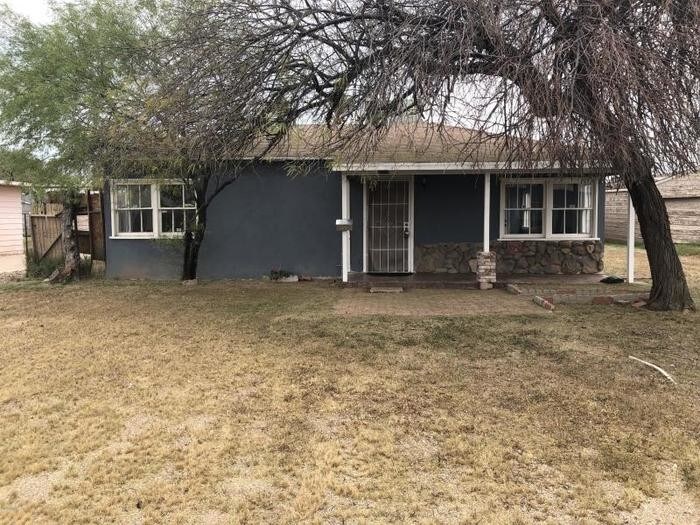 Primary Photo - 2 Bed House at 19th Ave/Thomas--NO HOA