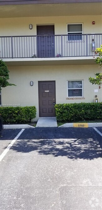 Building Photo - 3752 NW 91st Ln