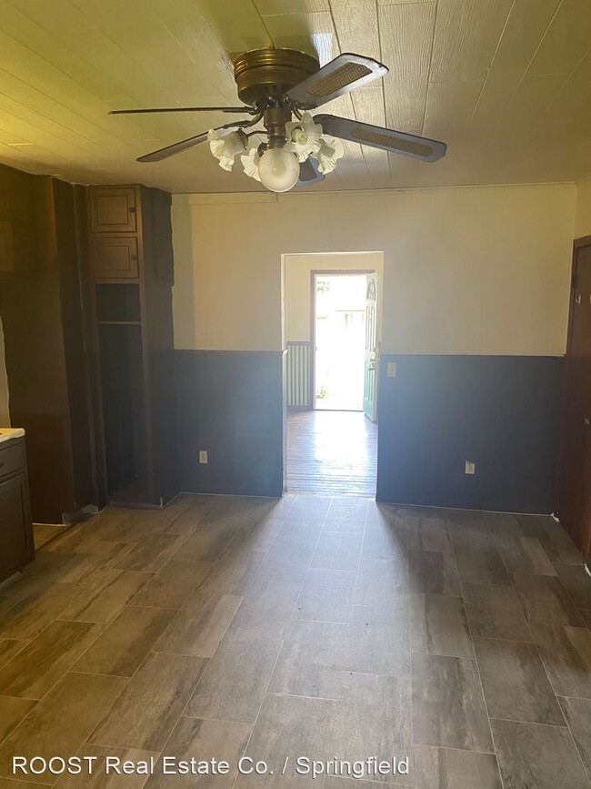 Building Photo - 3 br, 1 bath House - 2109 Columbus Ave