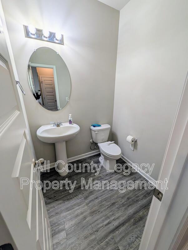 Foto del edificio - 1313 Brookstone Lake Dr