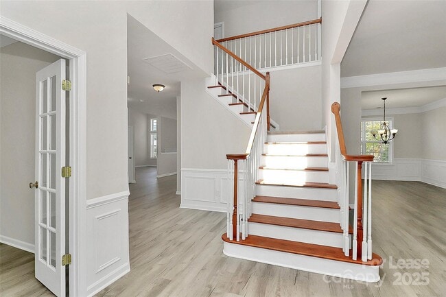 Foto del edificio - 2108 Oakcliffe Ct