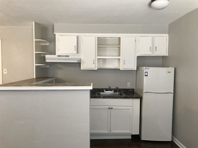 Building Photo - 4815 Live Oak St