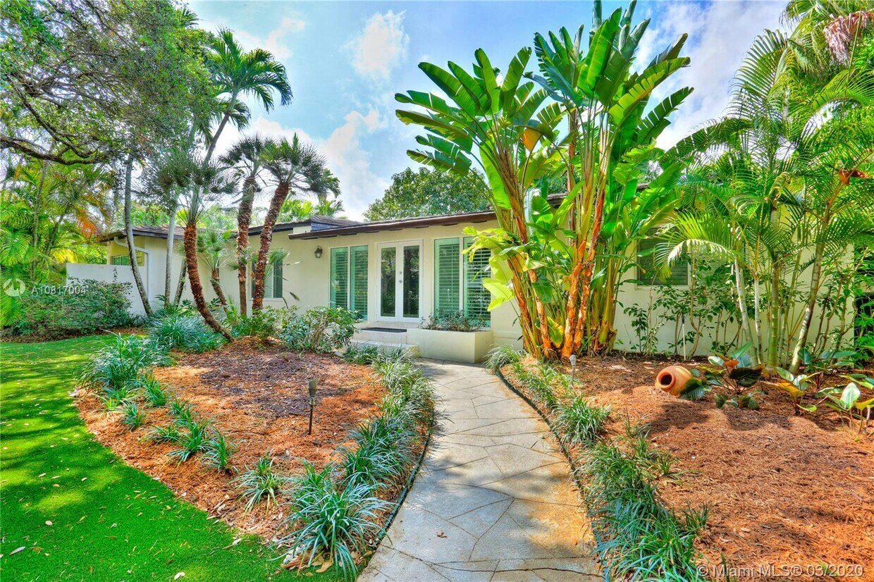 Primary Photo - 1226 S Alhambra Cir