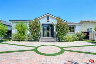 Building Photo - 17937 Burbank Blvd