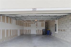 Building Photo - Raspberry Road, Fort Pierce, FL 34981 - 3 BR 2 BA single-family home