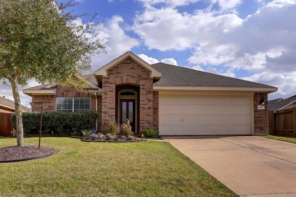 Foto principal - 11323 Lakewood Crossing
