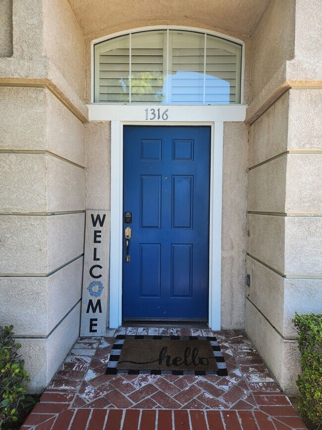 Photo - Rare rental in Sycamore Crossing! House