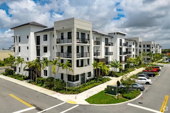 Building Photo - Epic Residences