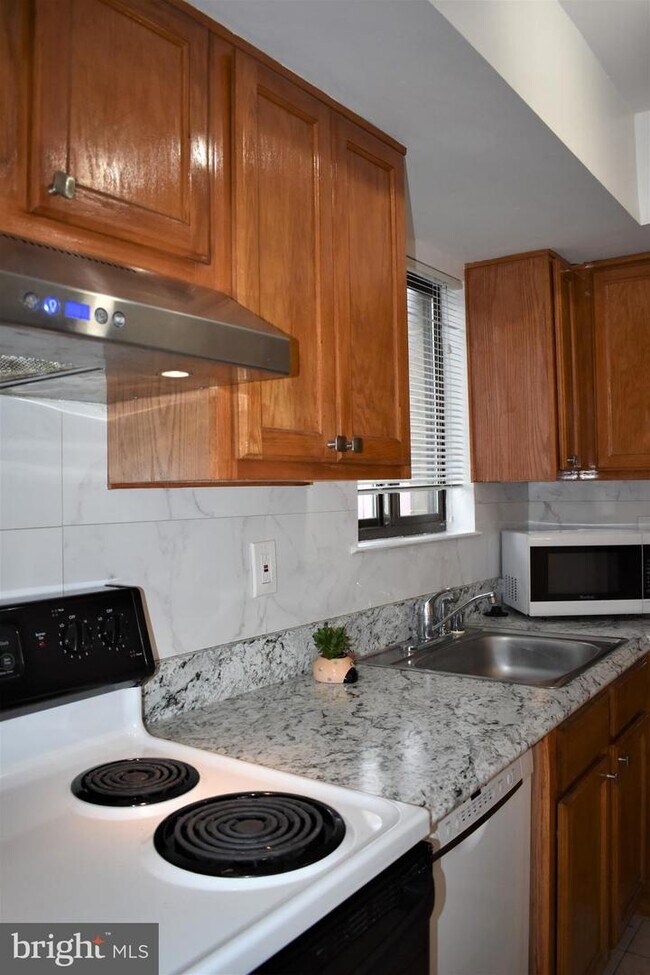 Foto del edificio - 8874 Tamebird Ct