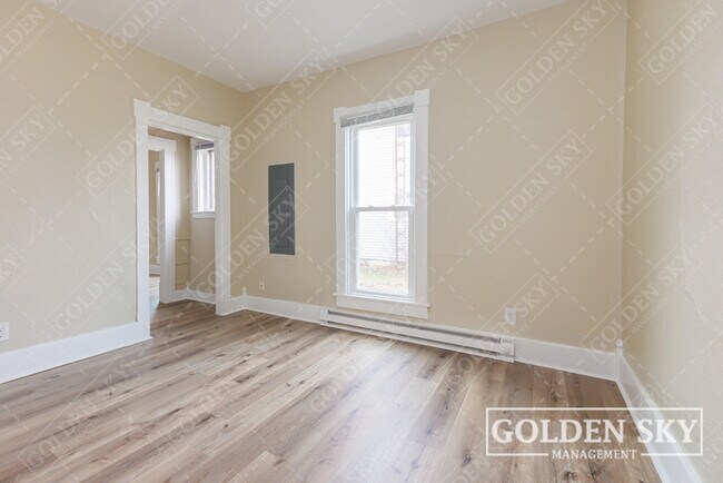 Foto del edificio - 407 N Plum St