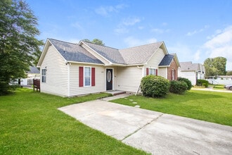 Building Photo - 1223 Lykes Ln