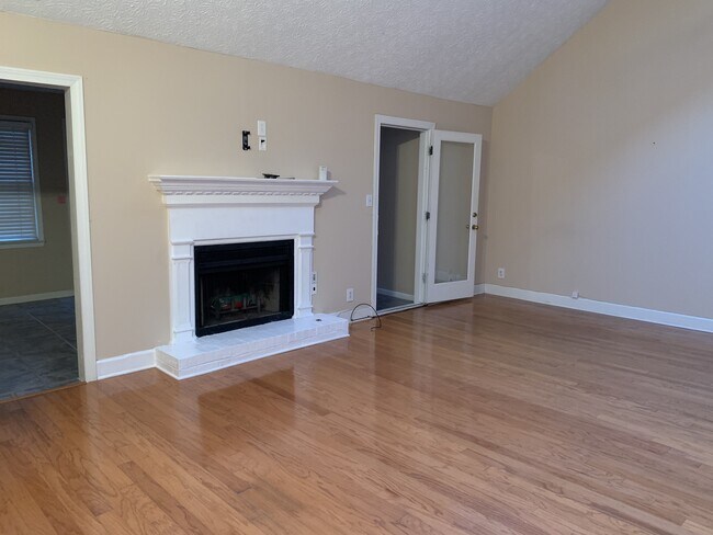 Foto del edificio - 7908 Briar Villa Pl