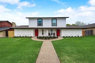 Building Photo - 15819 El Estado Dr