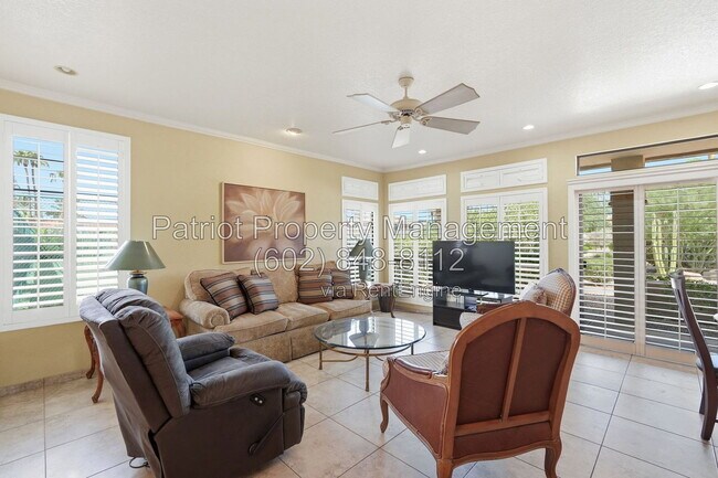 Foto del edificio - 9707 E Mountain View Rd