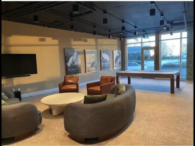 Building Photo - 6633 Buswell St