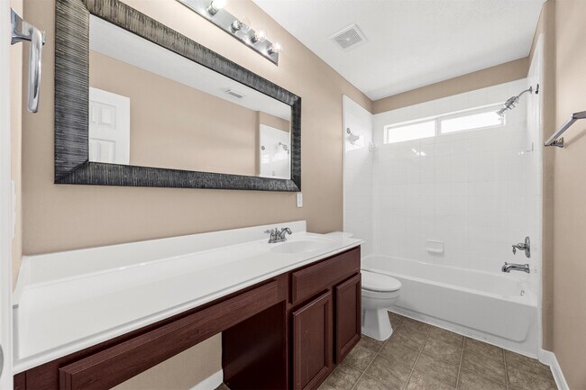 Foto del edificio - 27110 Kelsey Woods Ct