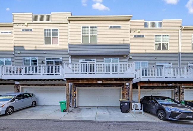 Foto del edificio - 9908 Wood Edge Wy