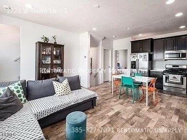 Building Photo - 1726 Thira Ln