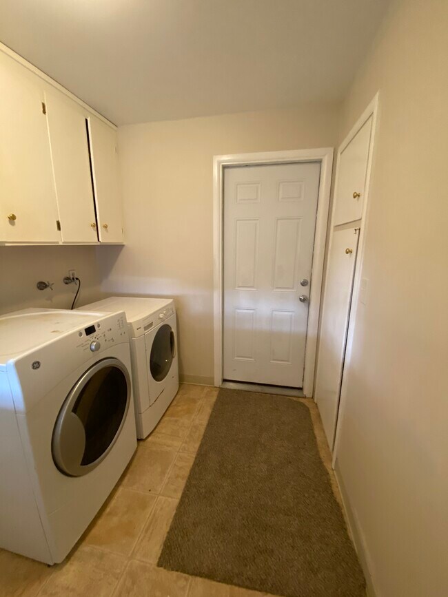 Foto del edificio - 184 Dahlia St