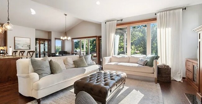 Foto del edificio - 944 Cove Ct NW