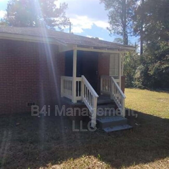 Building Photo - 303 Butler St