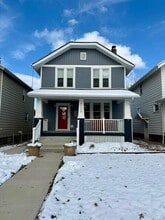 Building Photo - 402 Southwood Ave