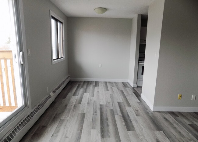 Photo du bâtiment - 8111-8196 StreetBlock D - 223
