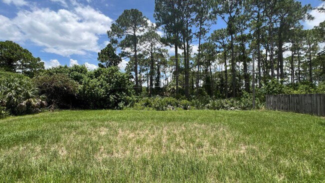 Building Photo - Beautiful 3 Bedroom, 2 Bathroom Home in Pa...