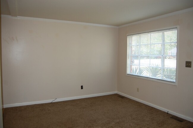 Building Photo - 808 Boardman Rd