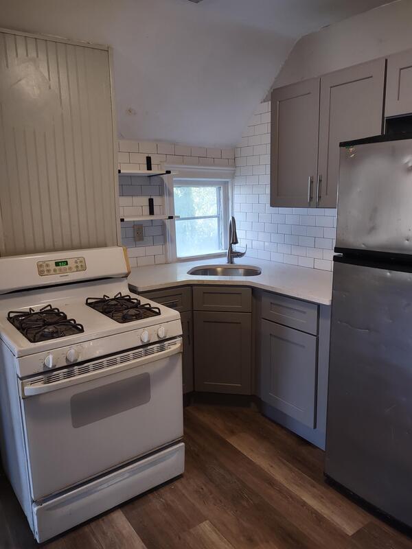 Primary Photo - 163 W Delavan Ave